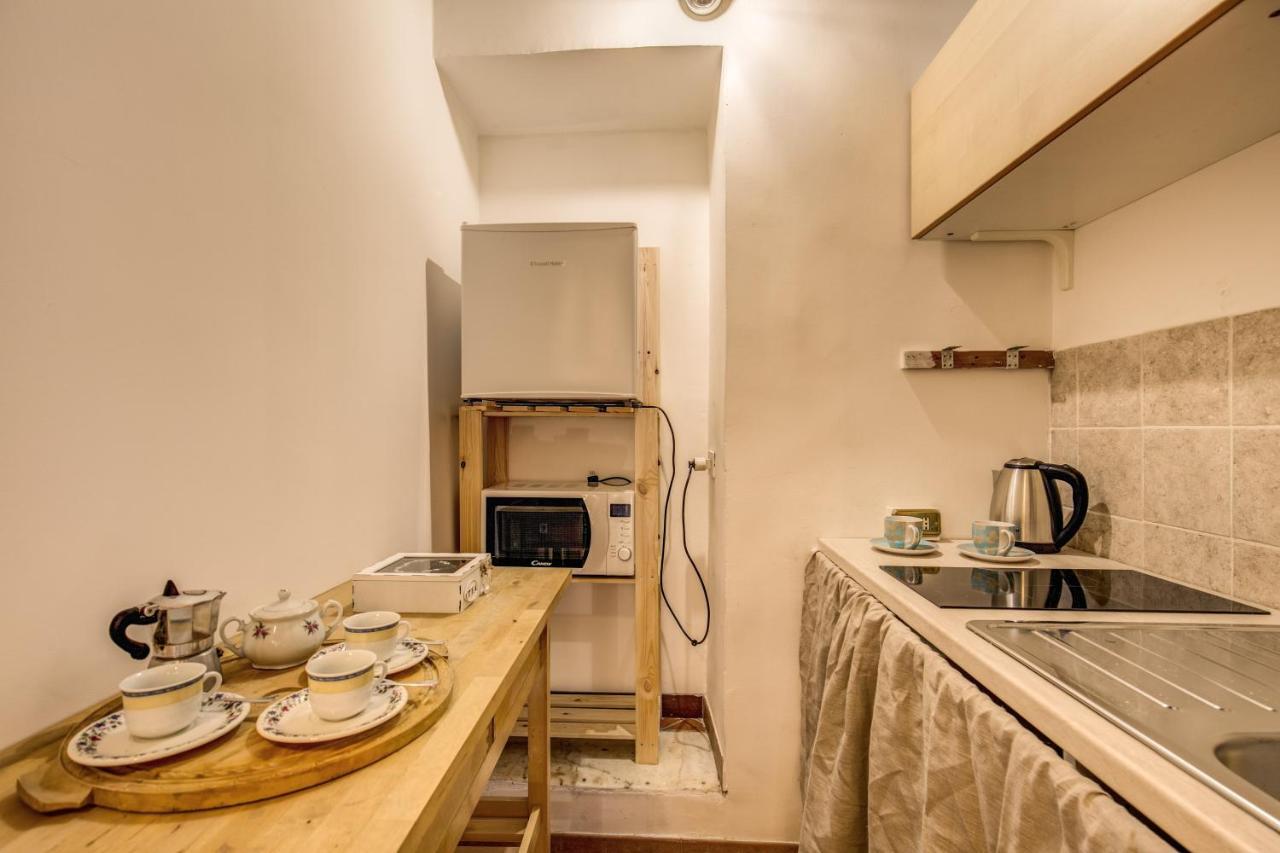 Fresh House Trevi 2 Apartment Rome Bagian luar foto